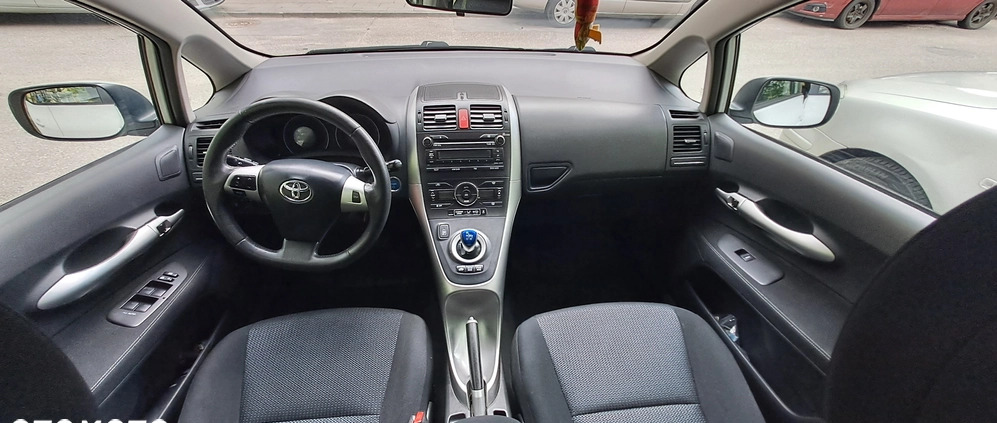 Toyota Auris cena 29000 przebieg: 250000, rok produkcji 2011 z Gdańsk małe 56